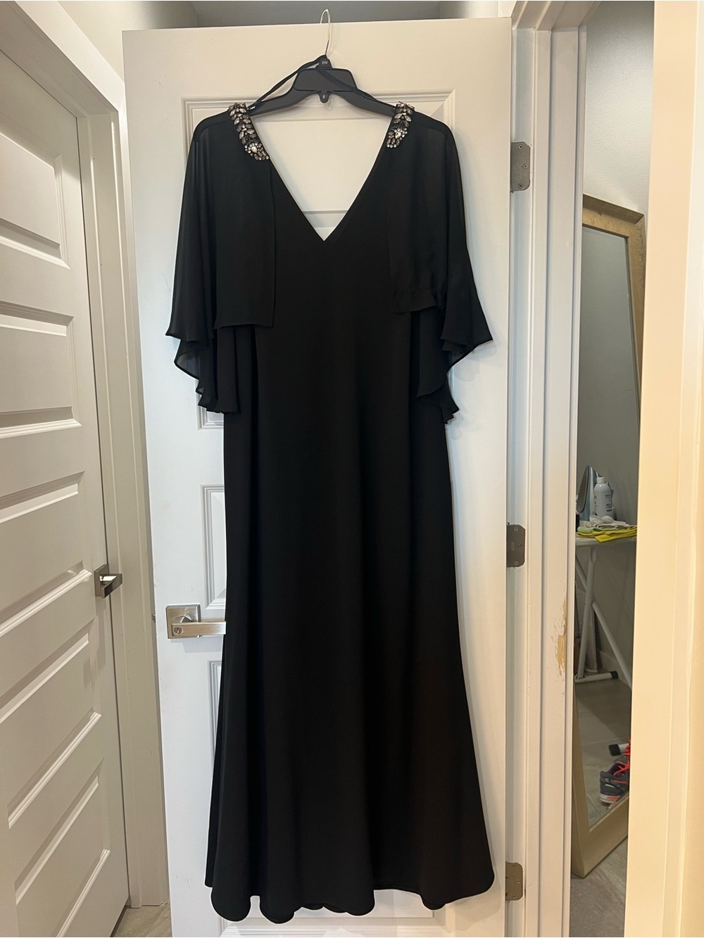 Jessica Howard Black V-Neck Maxi Dress with Shoulder Embellishments